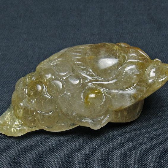 タイチンルチルクォーツ 手彫り 置物 キンセン 金蟾 一点物 145-1689