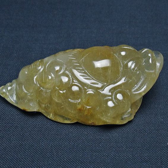 タイチンルチルクォーツ 手彫り 置物 キンセン 金蟾 一点物 145-1696