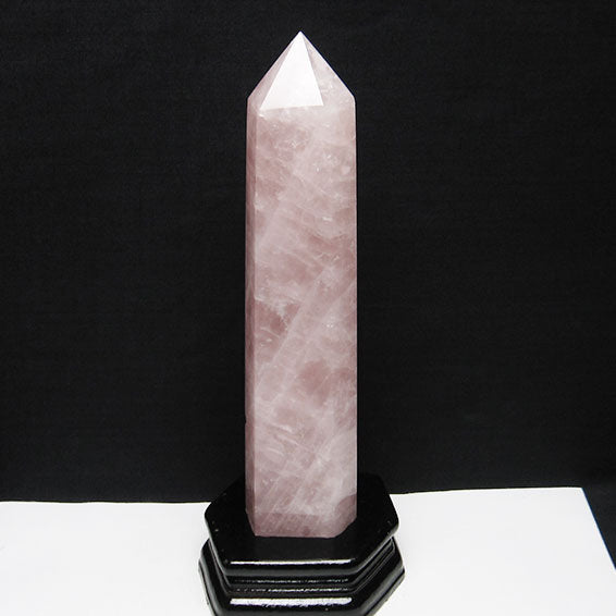 ローズクォーツ ポイント 六角柱 台座付属 一点物 152-2604 – 天然石
