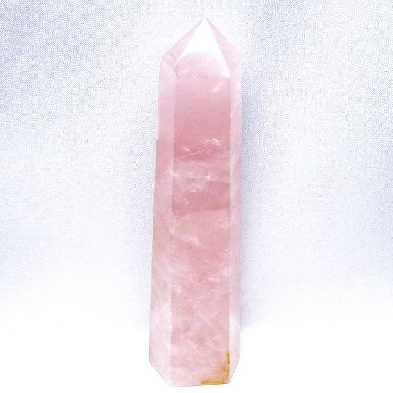ローズクォーツ　ポイント　六角柱　約1.2キロ ローズクォーツ 六角柱 ポイント 一点物 152-3438 – 天然石