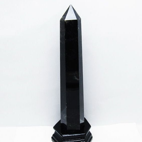 超希少　純天然黒水晶　モリオン鉱石六角柱　台座付き 1Kg モリオン 黒水晶 六角柱 台座付属 一点物 152-4057 – 天然石