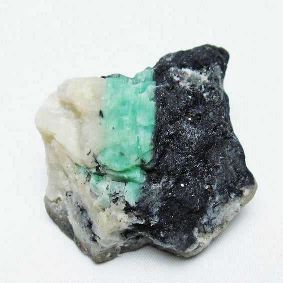 エメラルド 原石 一点物 171-5511