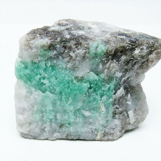 エメラルド 原石 一点物 171-5579