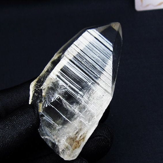 天然石レムリアン水晶のポイント　置物NO.061801 レムリアンシード 水晶 ポイント 原石 ブラジル バイーア州