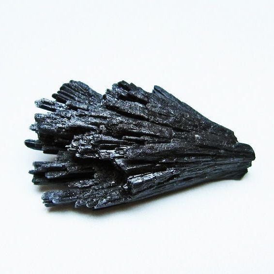 ブラック カイヤナイト 原石 一点物 171-7475