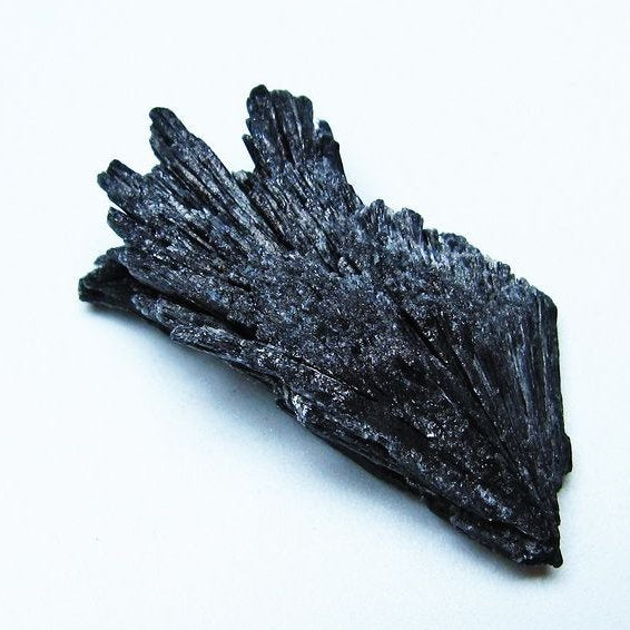 ブラック カイヤナイト 原石 一点物 171-7496