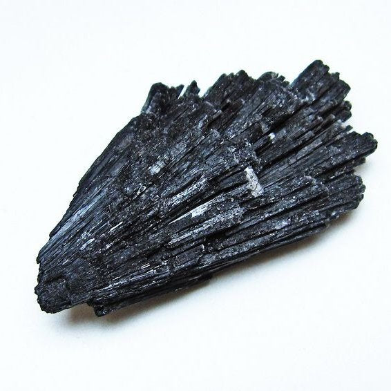 ブラック カイヤナイト 原石 一点物 171-7525