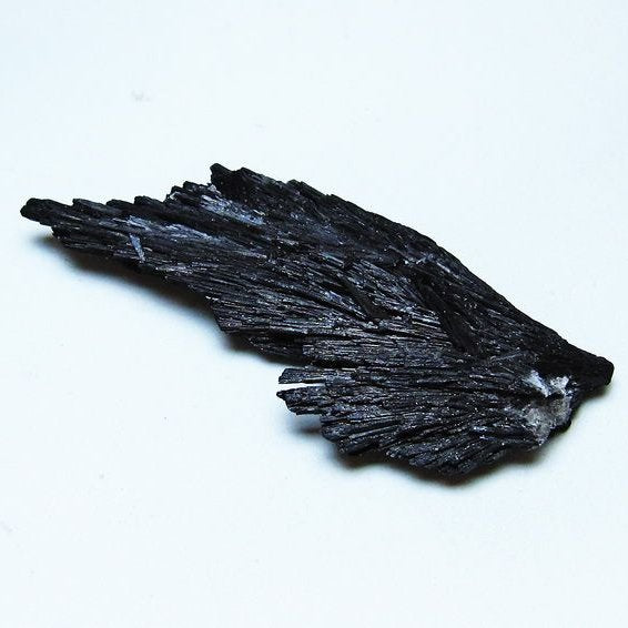ブラック カイヤナイト 原石 一点物 171-7571