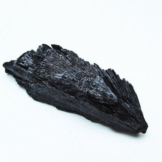 ブラック カイヤナイト 原石 一点物 171-7585