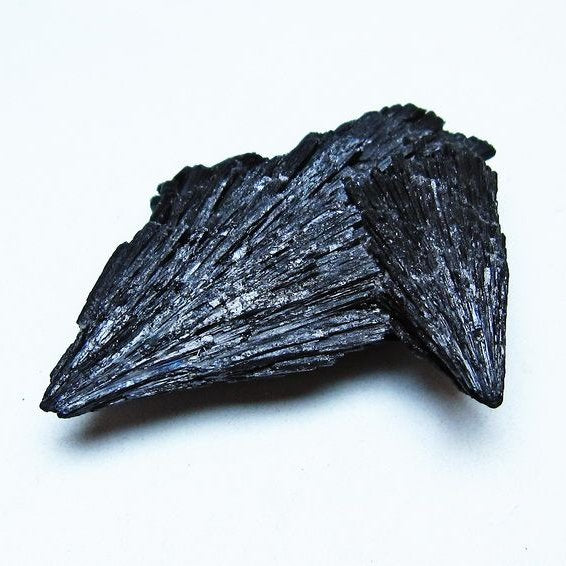 ブラック カイヤナイト 原石 一点物 171-7611