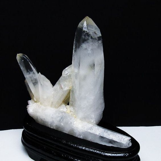 天然水晶 パワーストーン クラスター 水晶 クラスター 水晶 原石 マダガスカル産 台座付属 一点物 182-6772