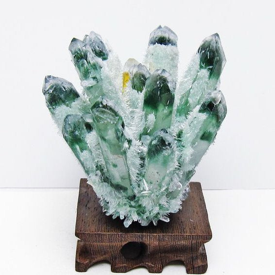 緑水晶 クラスター 原石 置物 台座付属 一点物 182-7351