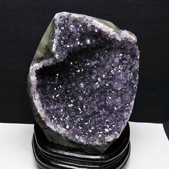 2.7Kg アメジスト クラスター ウルグアイ産 アメジスト 原石 amethyst 台座付属 花型 一点物 192-677