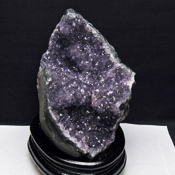 2.2Kg アメジスト クラスター ウルグアイ産 アメジスト 原石 amethyst 台座付属 花型 一点物 192-683