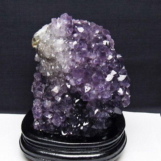 2.6Kg アメジスト クラスター ウルグアイ産 アメジスト 原石 amethyst 台座付属 花型 一点物 192-695