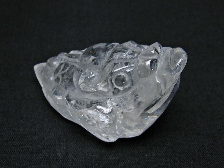 水晶 手彫り 置物 キンセン 金蟾 一点物 144-210