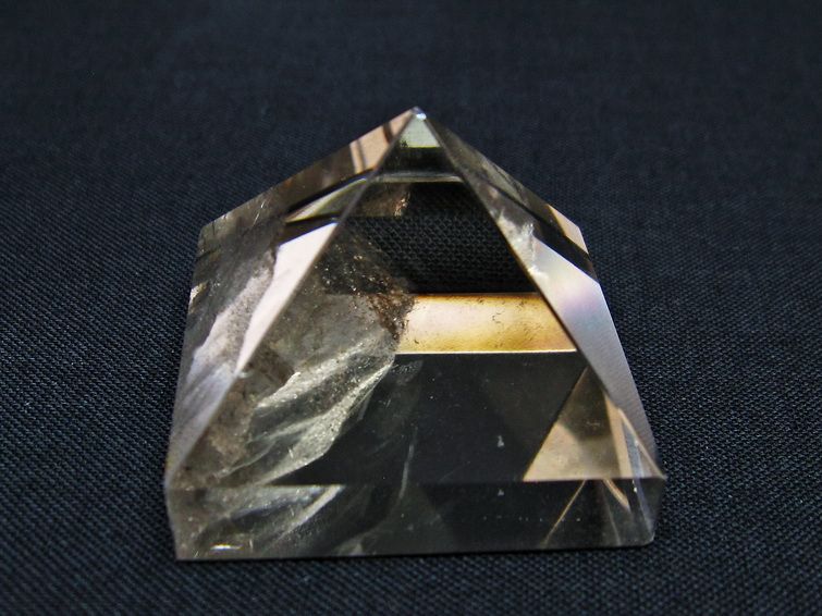 水晶 ピラミッド置物 一点物 145-1004