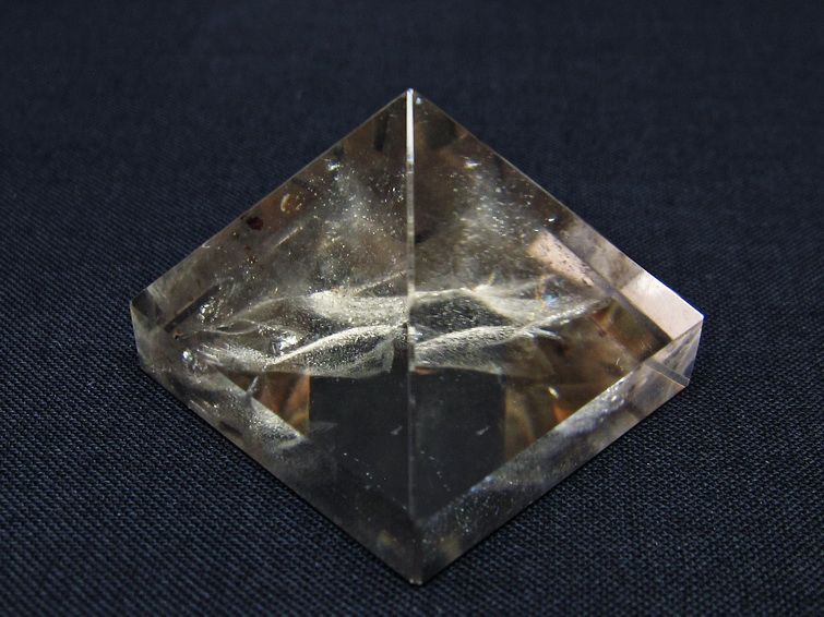 水晶 ピラミッド置物 一点物 145-1004