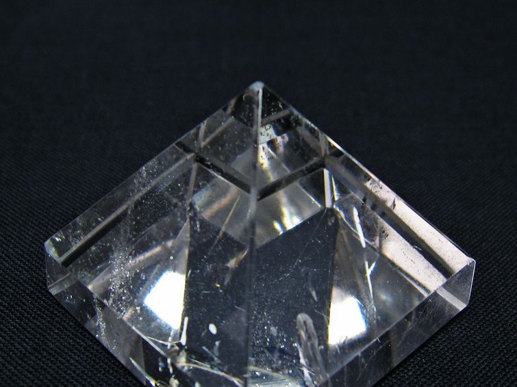 水晶 ピラミッド置物 一点物 145-1006