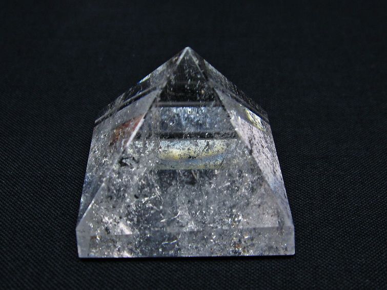 水晶 ピラミッド置物 一点物 145-1010