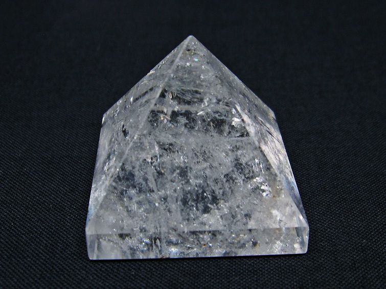 水晶 ピラミッド置物 一点物 145-1011