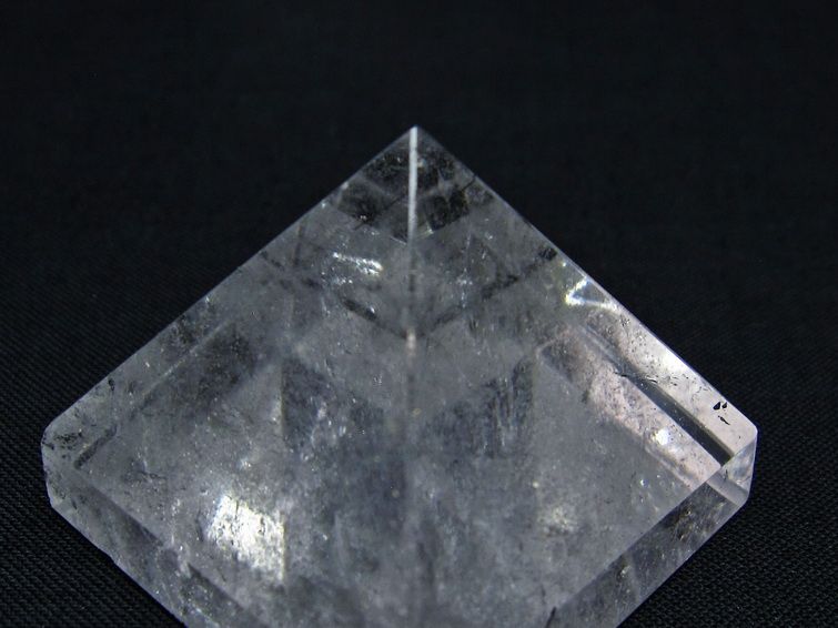 水晶 ピラミッド置物 一点物 145-1015