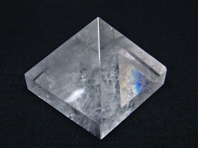 水晶 ピラミッド置物 一点物 145-1018
