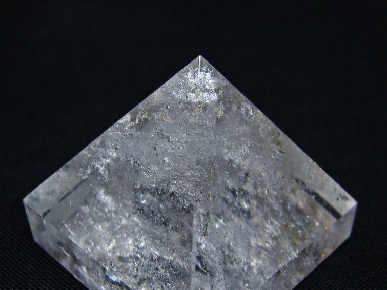 水晶 ピラミッド置物 一点物 145-1019
