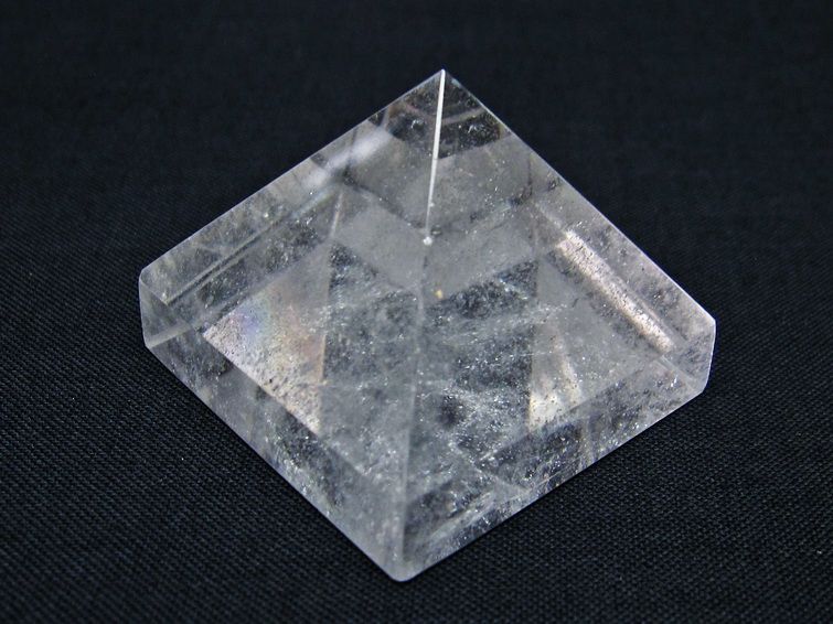 水晶 ピラミッド置物 一点物 145-1028