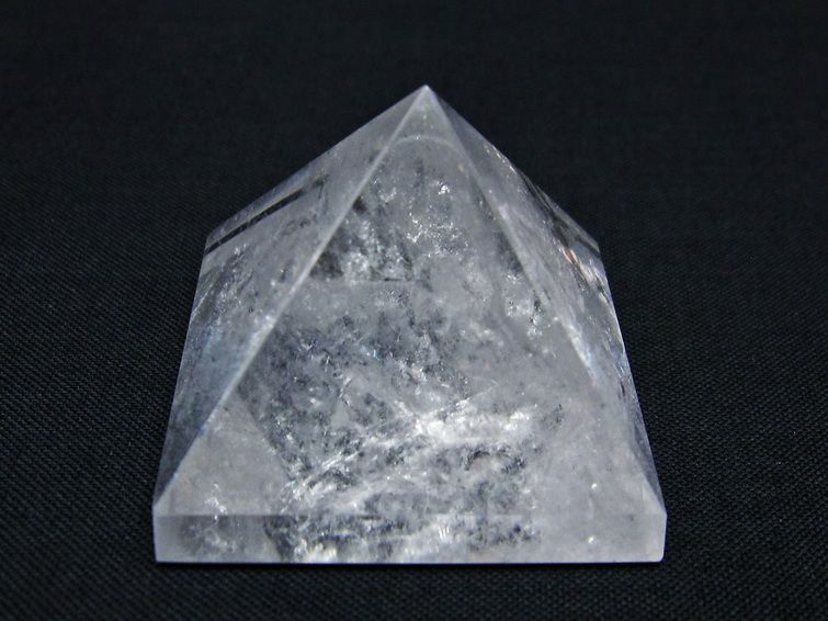 水晶 ピラミッド置物 一点物 145-1030