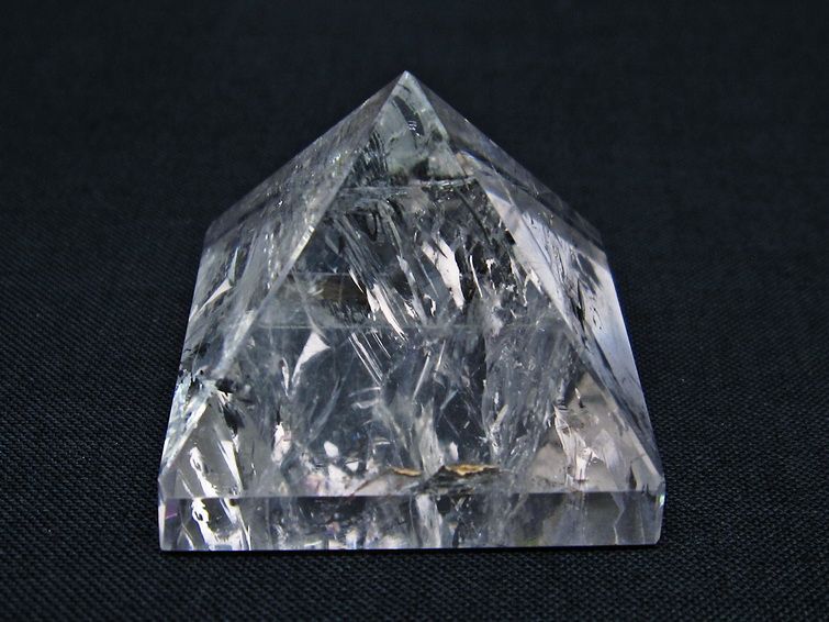 水晶 ピラミッド置物 一点物 145-1040