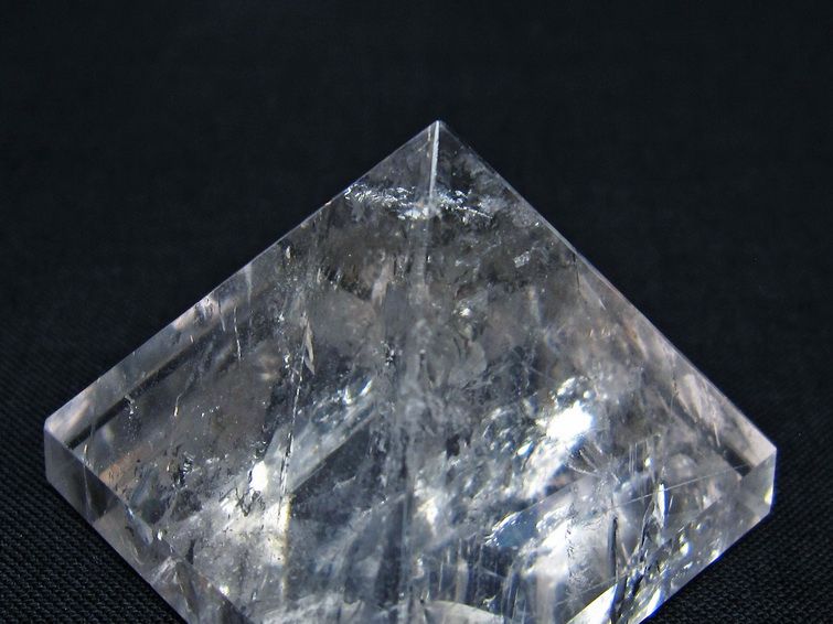 水晶 ピラミッド置物 一点物 145-1040