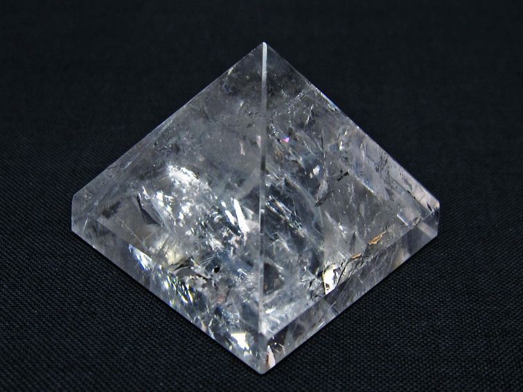 水晶 ピラミッド置物 一点物 145-1040