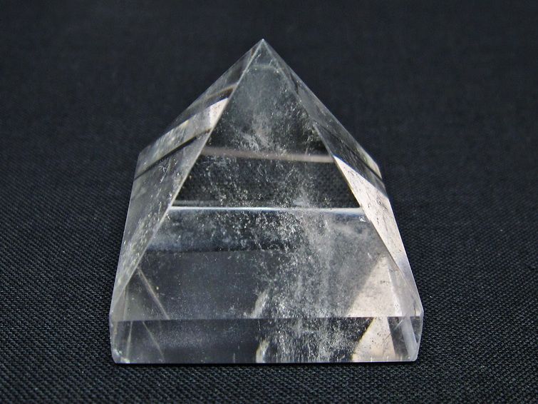 水晶 ピラミッド置物 一点物 145-1041