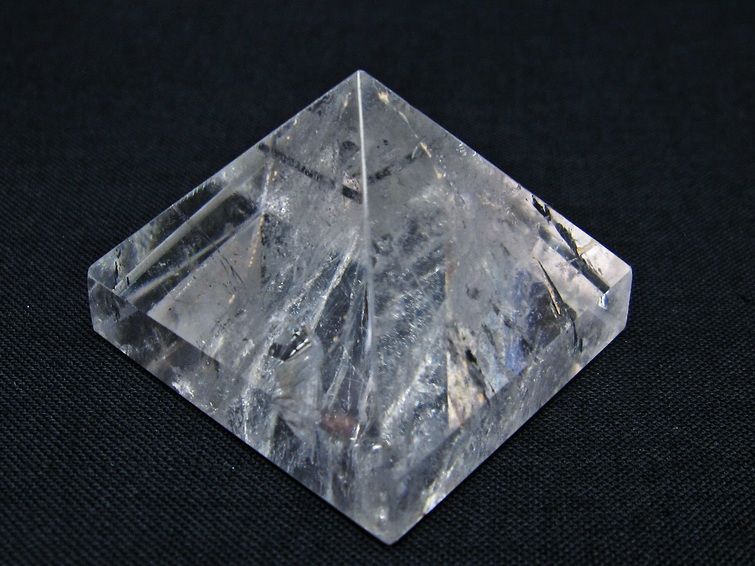 水晶 ピラミッド置物 一点物 145-1043