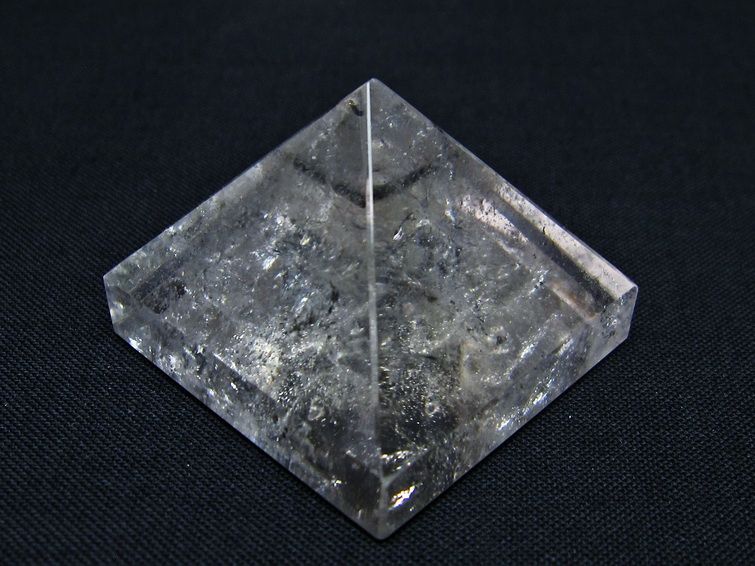 水晶 ピラミッド置物 一点物 145-1046