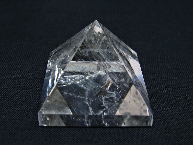 水晶 ピラミッド置物 一点物 145-1048