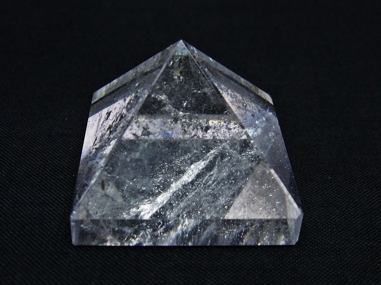 水晶 ピラミッド置物 一点物 145-1049