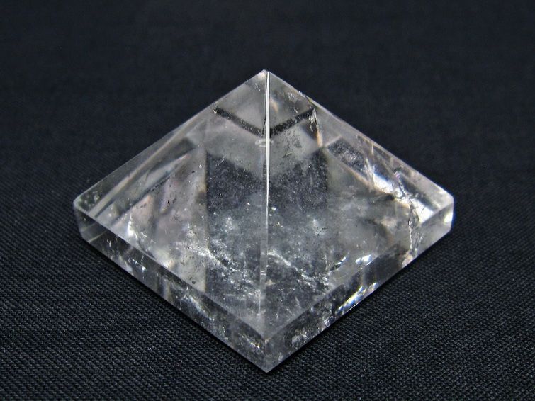 水晶 ピラミッド置物 一点物 145-1050
