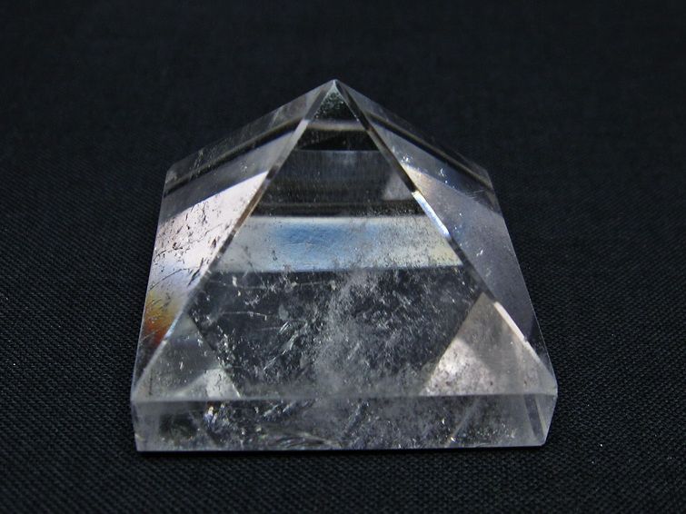 水晶 ピラミッド置物 一点物 145-1052
