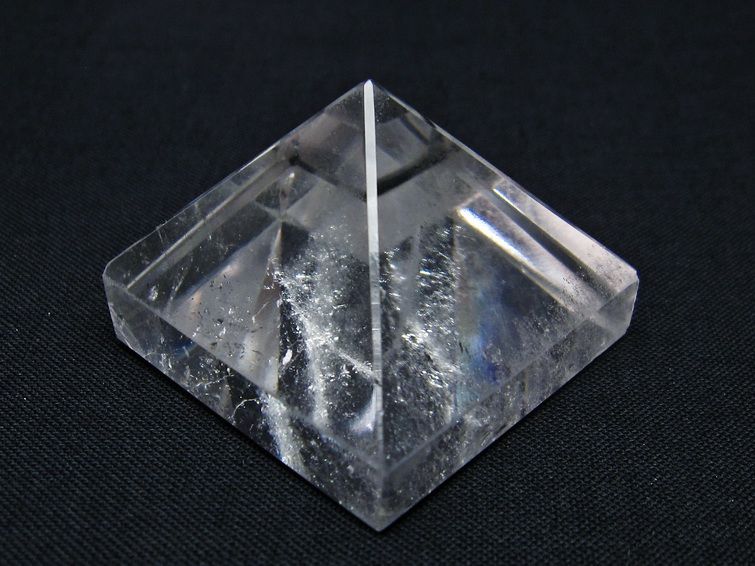 水晶 ピラミッド置物 一点物 145-1052