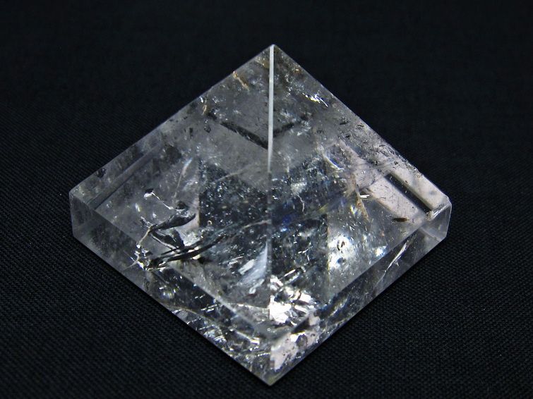 水晶 ピラミッド置物 一点物 145-1056