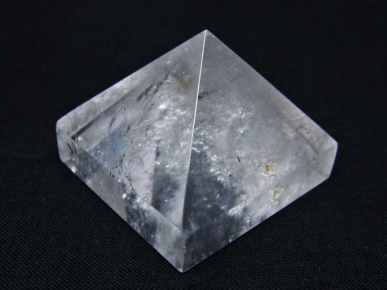 水晶 ピラミッド置物 一点物 145-1057