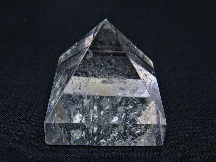 水晶 ピラミッド置物 一点物 145-1058