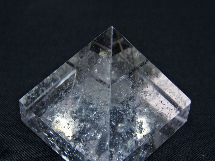 水晶 ピラミッド置物 一点物 145-1058