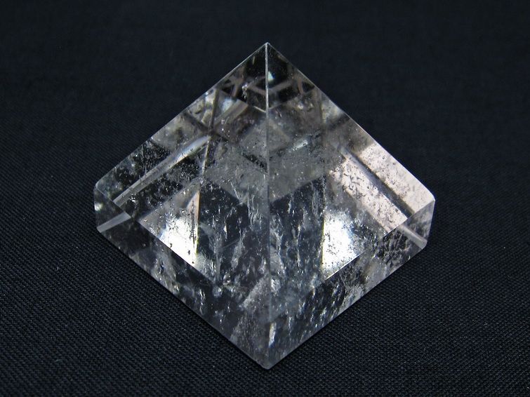 水晶 ピラミッド置物 一点物 145-1058
