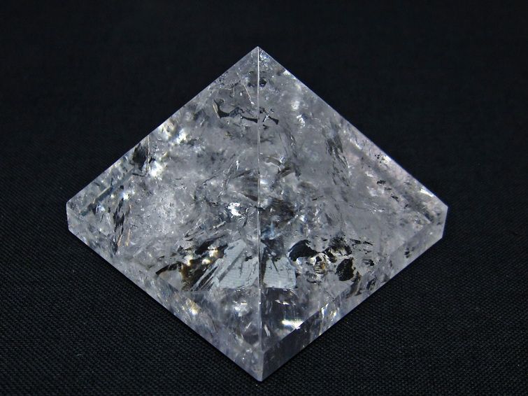 水晶 ピラミッド置物 一点物 145-1059
