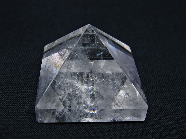 水晶 ピラミッド置物 一点物 145-1061