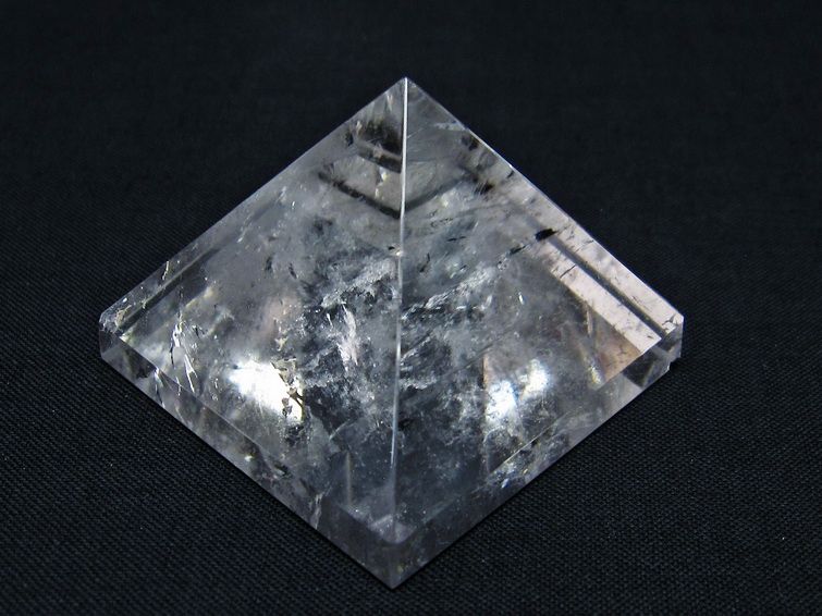 水晶 ピラミッド置物 一点物 145-1065