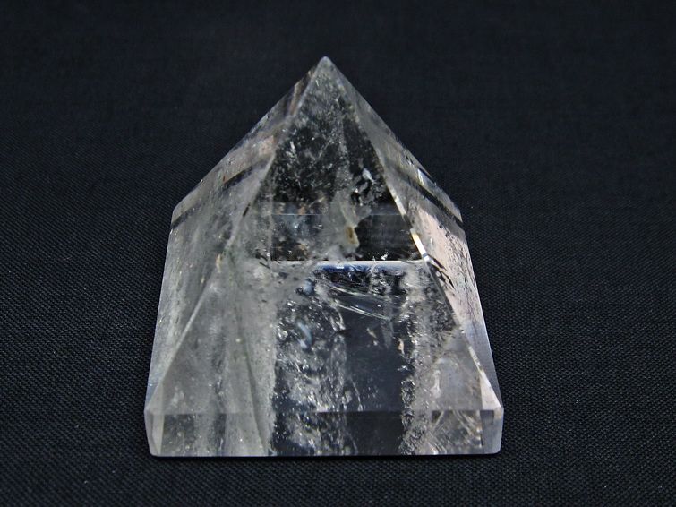 水晶 ピラミッド置物 一点物 145-1066